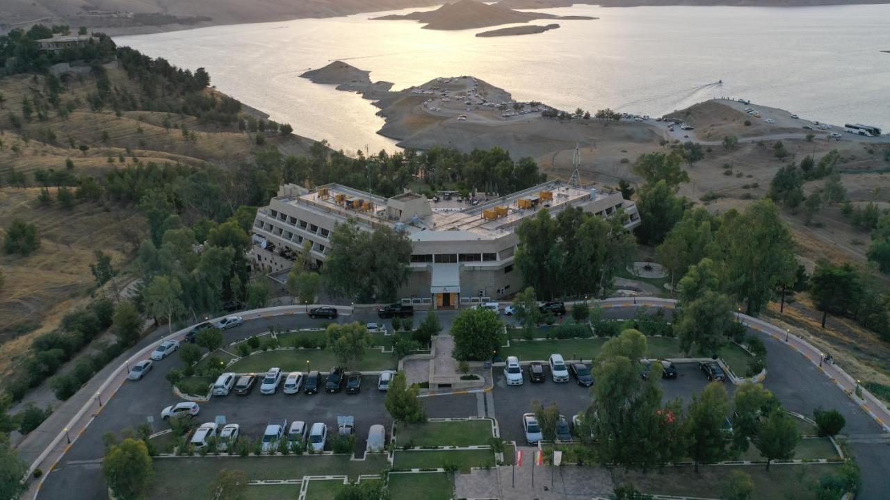 Ashur Hotel Dukhan Kültér fotó