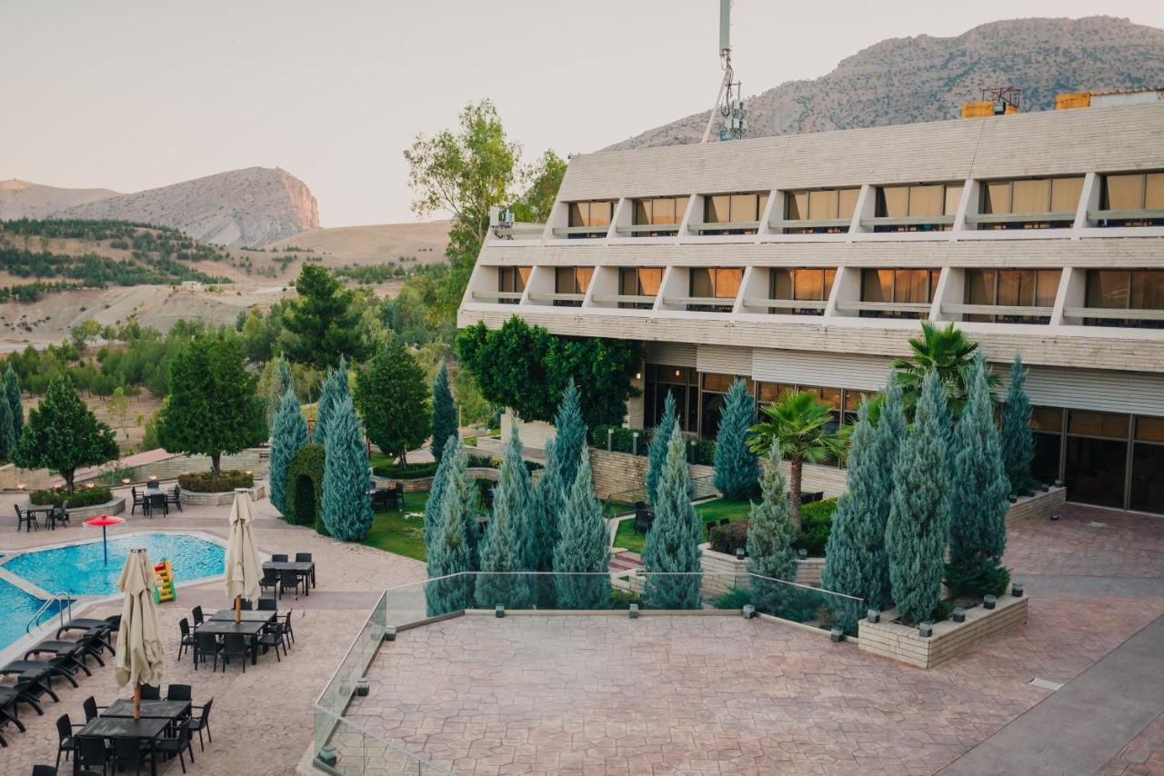 Ashur Hotel Dukhan Kültér fotó