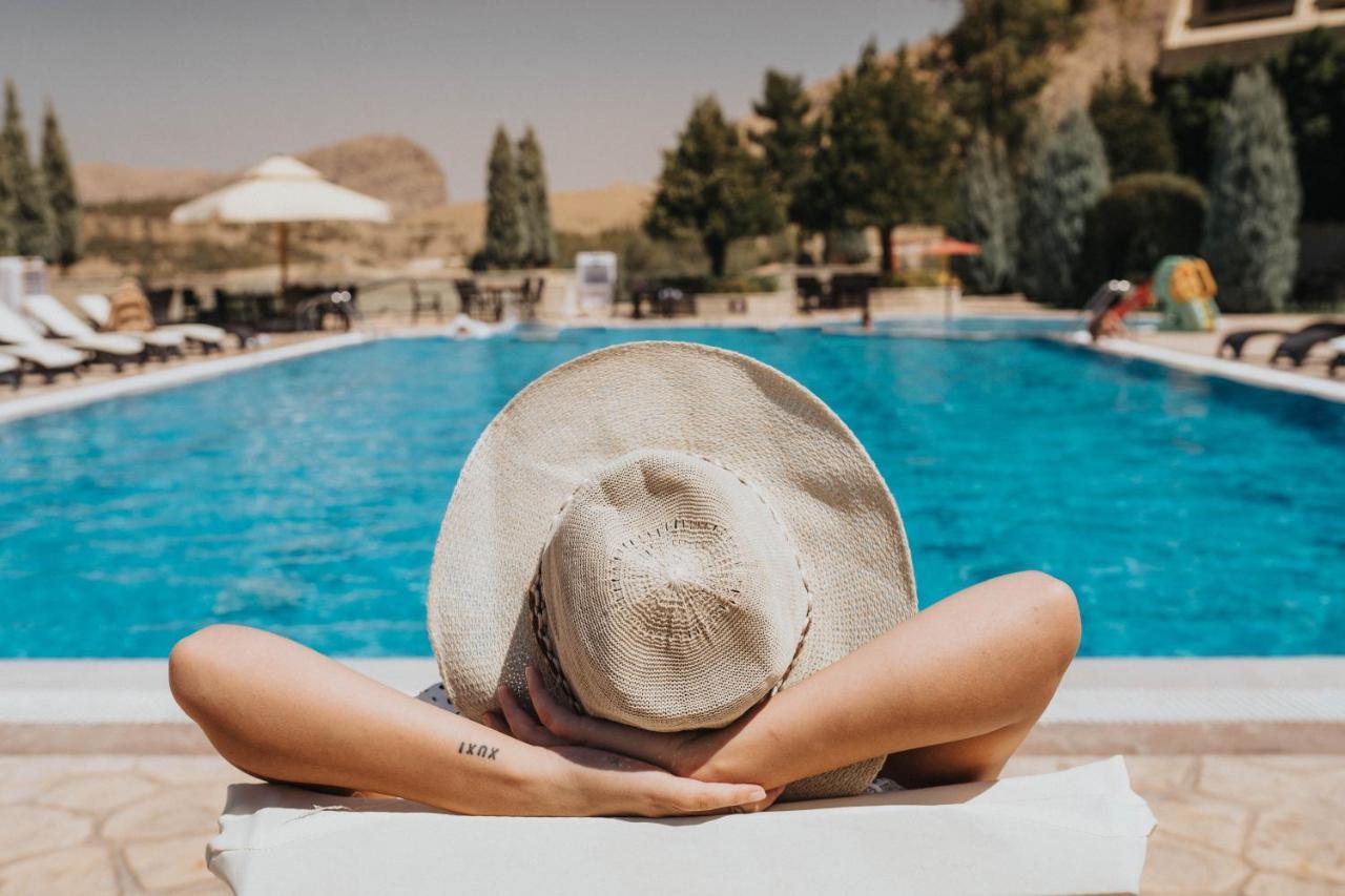 Ashur Hotel Dukhan Kültér fotó