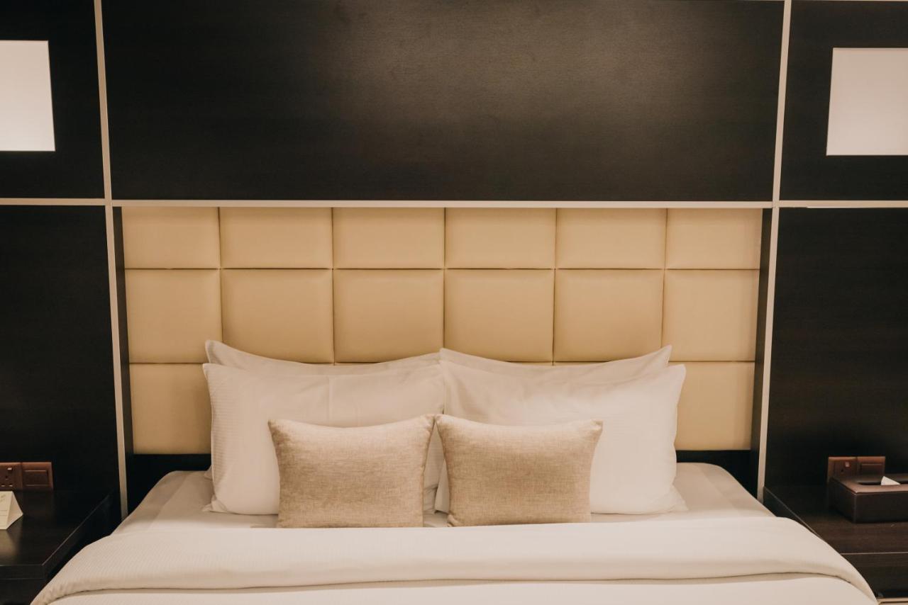 Ashur Hotel Dukhan Kültér fotó