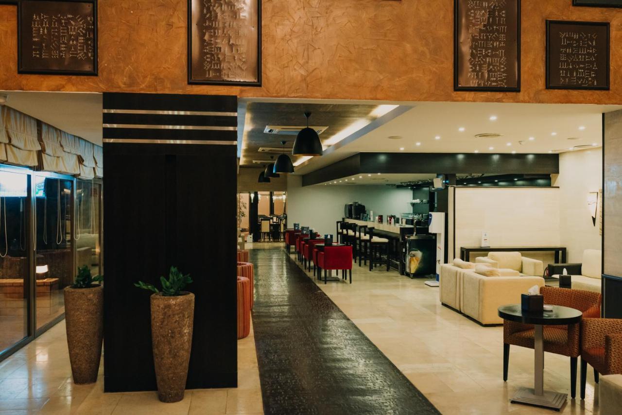 Ashur Hotel Dukhan Kültér fotó