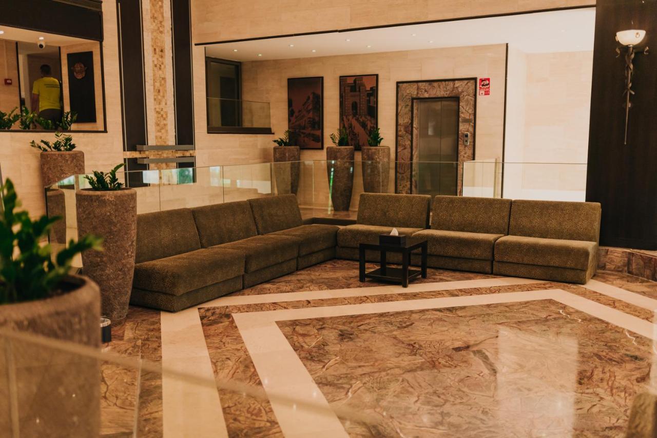 Ashur Hotel Dukhan Kültér fotó