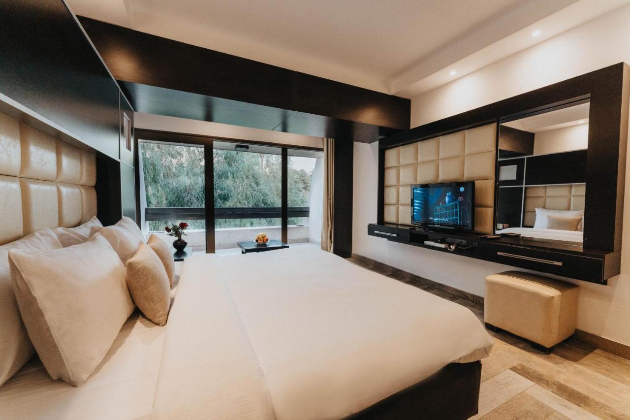 Ashur Hotel Dukhan Kültér fotó